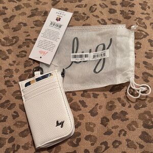 🐷 Lug Twister RFID White Pebbled Leather Card Holder Lanyard
